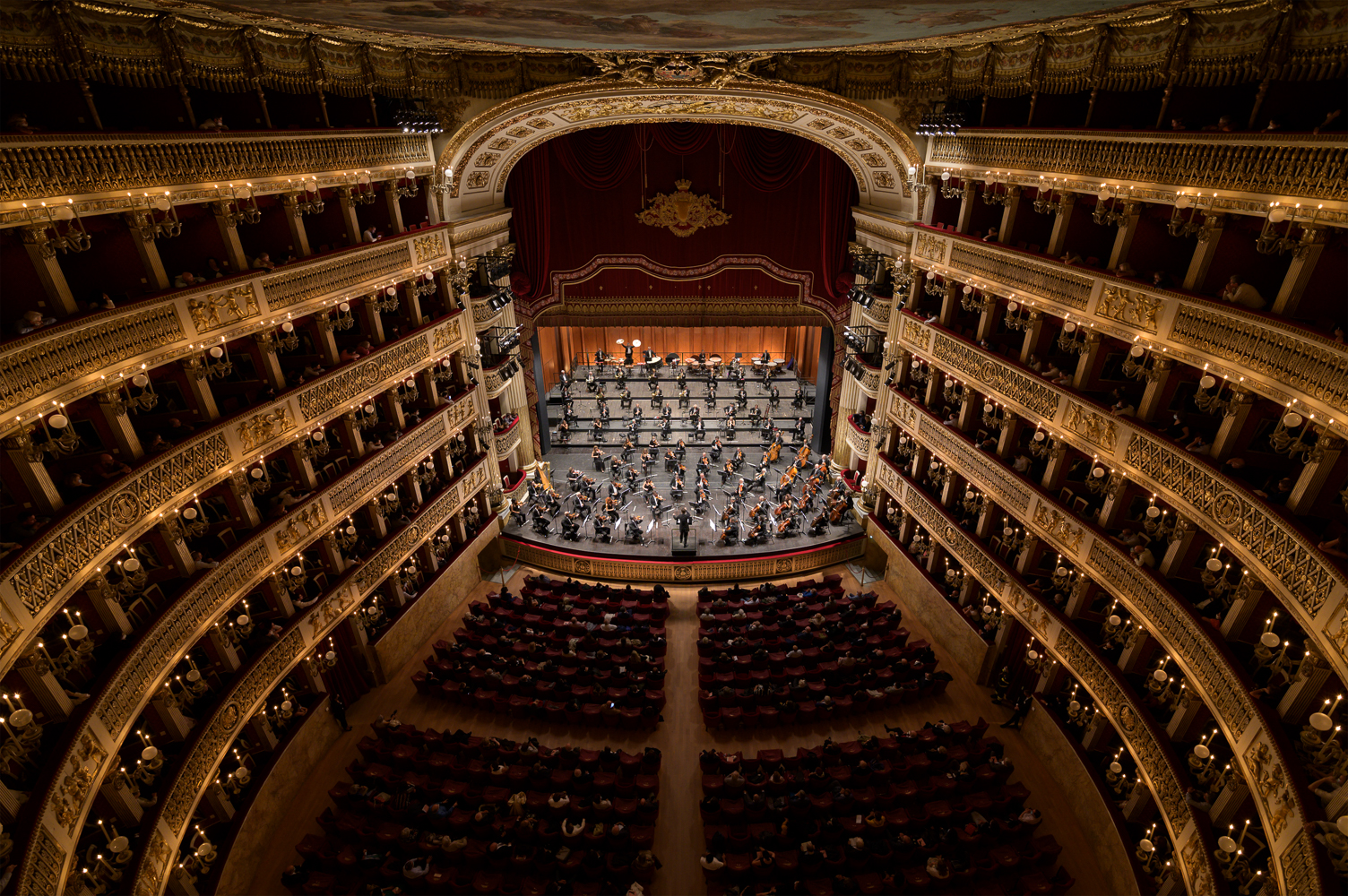Il Teatro di San Carlo nel segno di Puccini