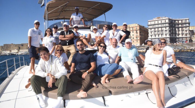 Boat Experience Cup, Napoli vista dal mare: tre catamarani, sport, food e networking